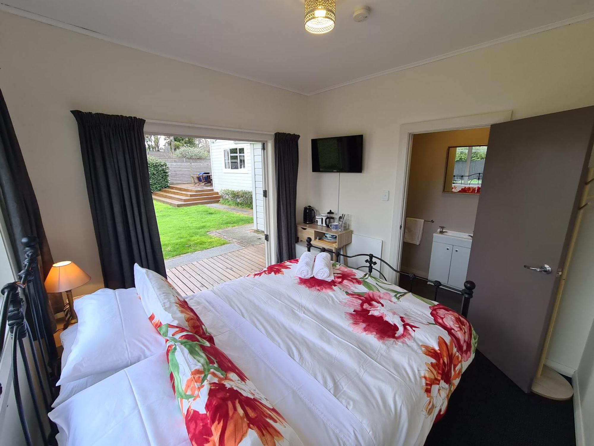 Central Masterton Sleepout Bagian luar foto