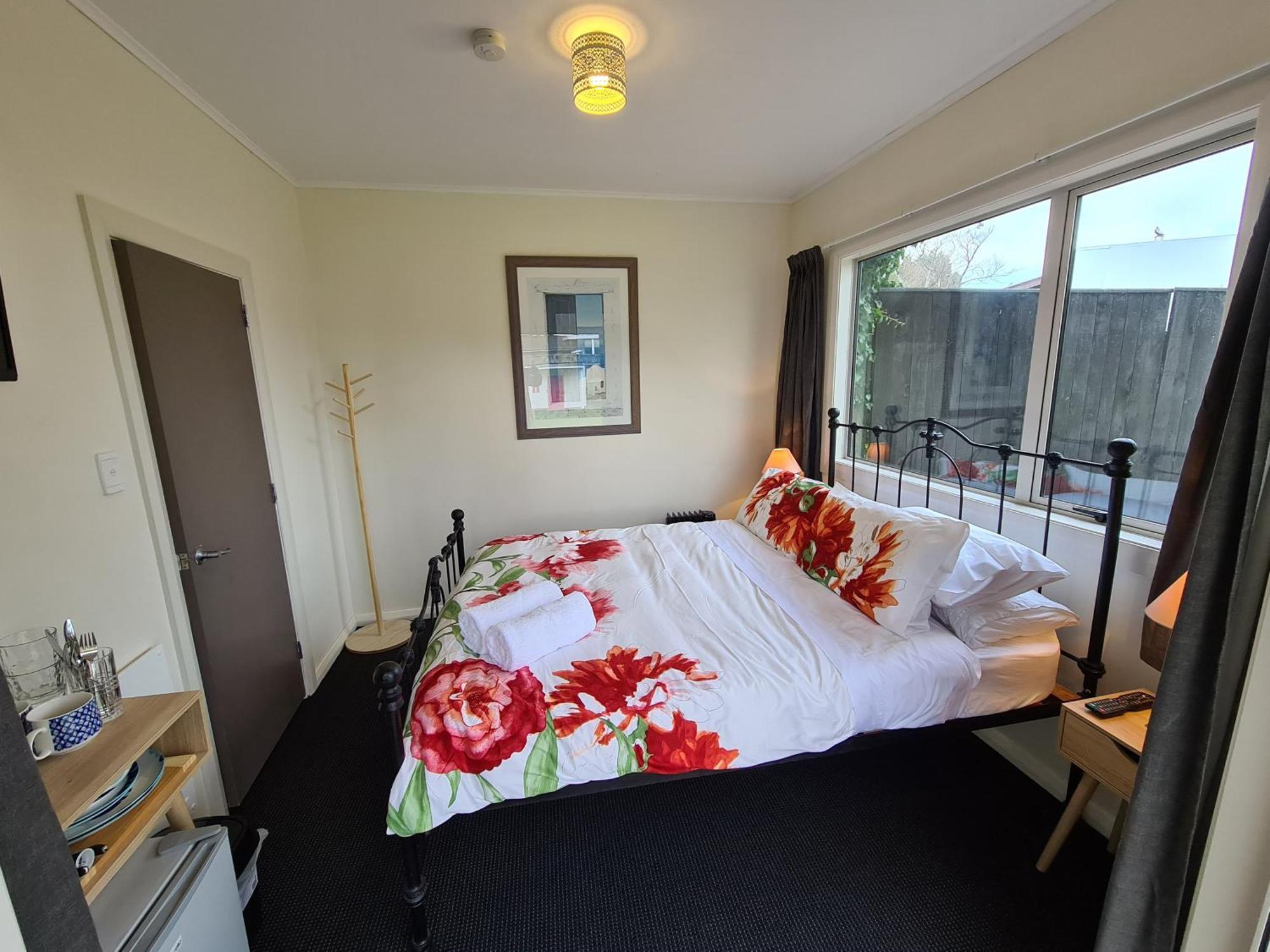 Central Masterton Sleepout Bagian luar foto